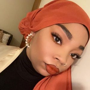 Meet your Posher, Azuree